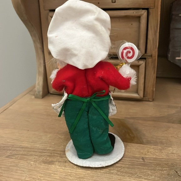 Annalee Santa Chef Christmas Holding Lollipop Chef Hat 2018 - Picture 4 of 8